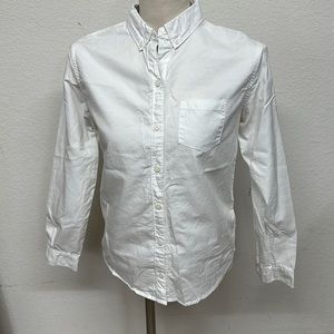 Universal Threads Classic Long-Sleeve White Button Down Shirt (XS)